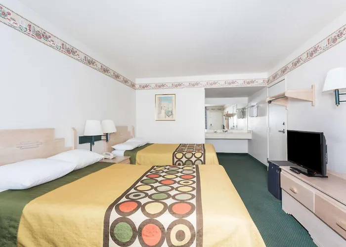Hotel Super 8 By Wyndham Cottonwood